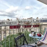1Br Apt W/ Balcony In Paris By Guestready